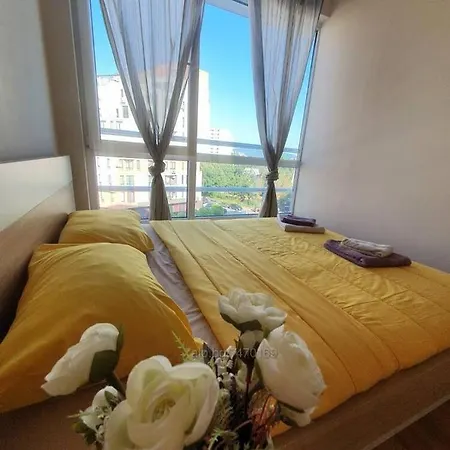 White Rose Apartment- Free Underground Parking